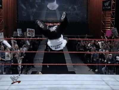 Live footage of Suns at staples: