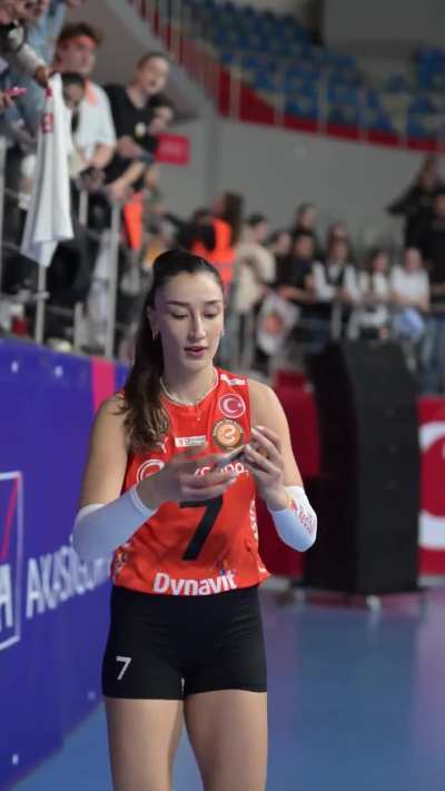 Hande Baladın