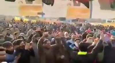 Narendra Modi aagey badho, Kashmir tumare sath hai