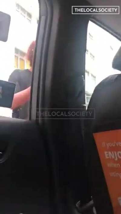 Road rage on a taxi with passengers including a child