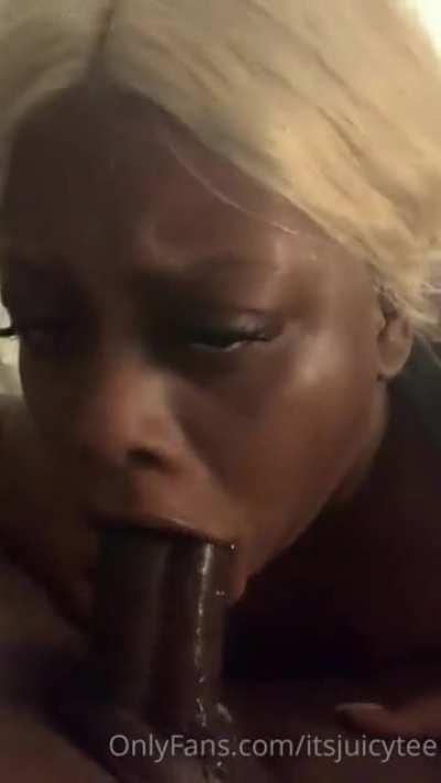 JT on the glizzy 😩