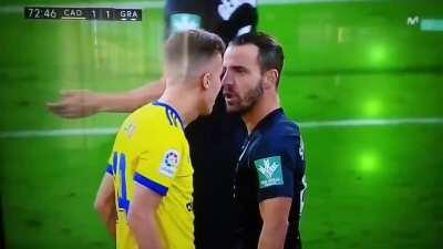 sOcceR pLayErs arE fLoPpeRs