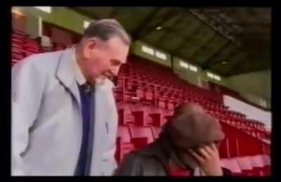 Retired footballer Ian Wright is reunited with his former teacher, the first positive male role model he had in his life. The way he immediately removes his hat with respect is so touching.