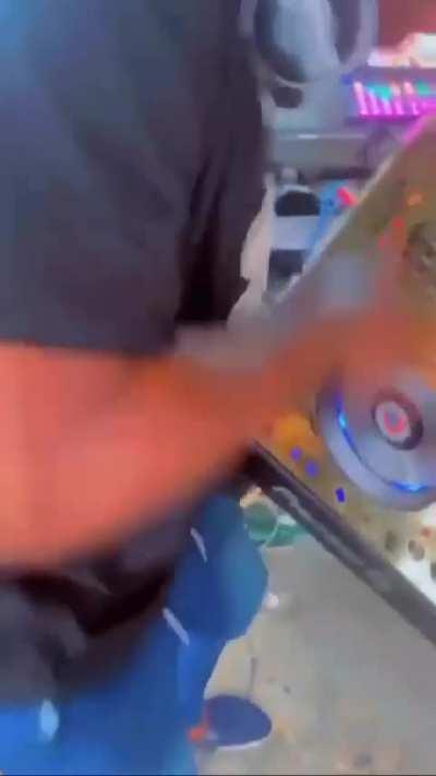 I guess that’s one way to put a new spin on the track… 🥴 