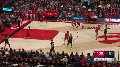 [Highlight] Bulls commentators have a split reaction to Drake's new album.