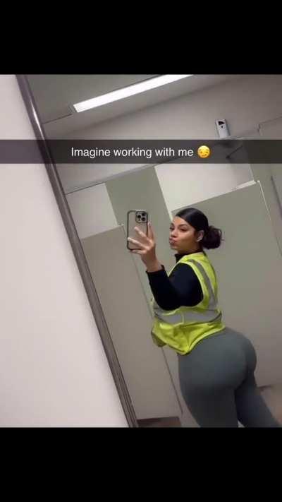 Jenny Lee (@jenyy.lee)