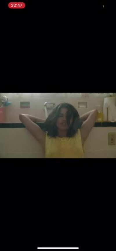 Selena’s orgasm. What makes it happen