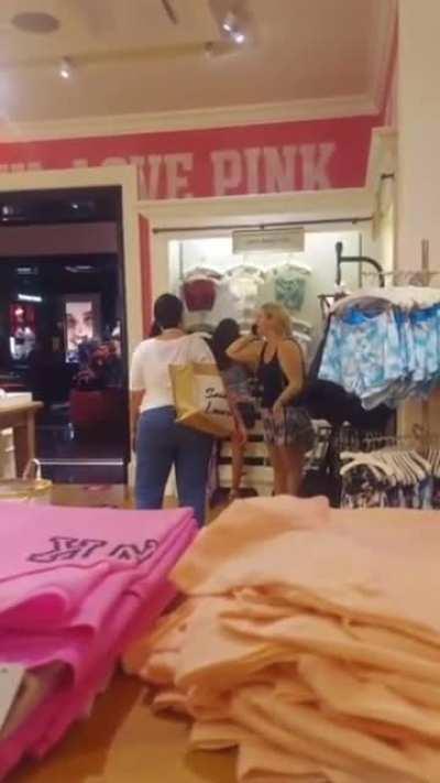 Fun Fact: Karens can’t handle being recorded.