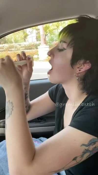 Drinking my bf’s friends cum