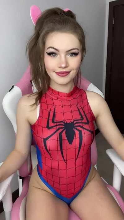 Your friendly neighbourhood spidergirl!