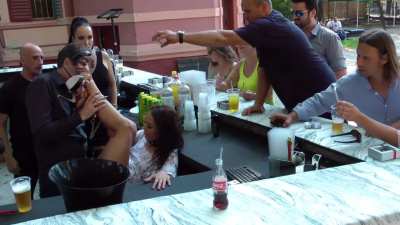 he fucks her so publically