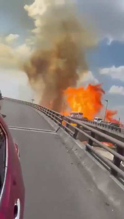 Gas truck explodes in Mexico City