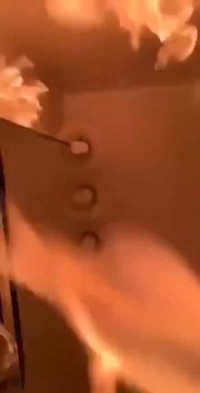 Fans de fire force haciendo cosplay