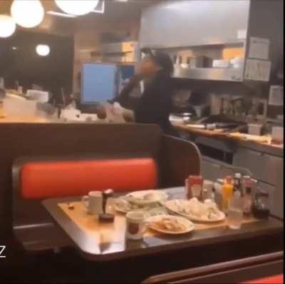 average day in waffle house