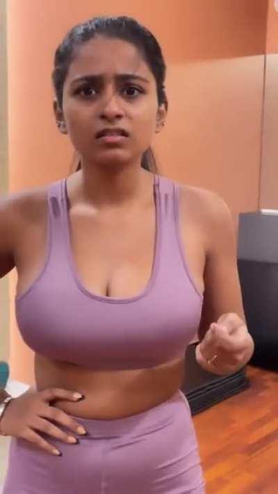 Just wanna keep pressing her boobs rigorously 🤤.