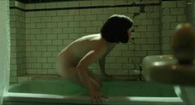 Whenever Mommy Sally Hawkins has her bath, I can't help but peep on her 