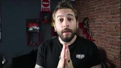 thor pelado escupiendo facts