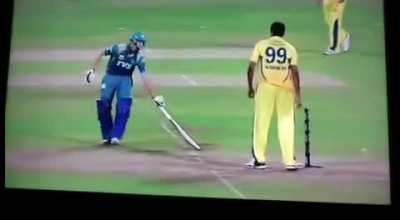 Throwback to whne ashwin tried to mankad steve smith !