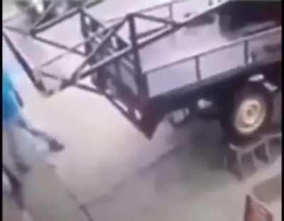 Dude almost dies and jumps out of the way last second