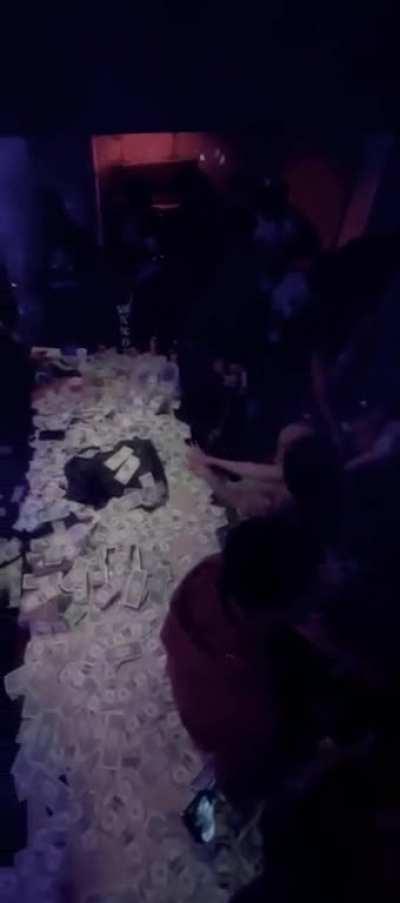 I feel like Iâm the only one waiting for dis to drop