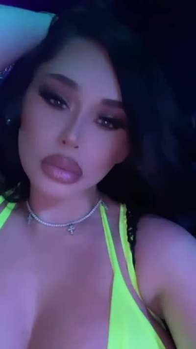 Face card A1 👸🏻🤳🏽