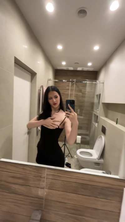 I went to my friends and he sitting there playing computer, entert