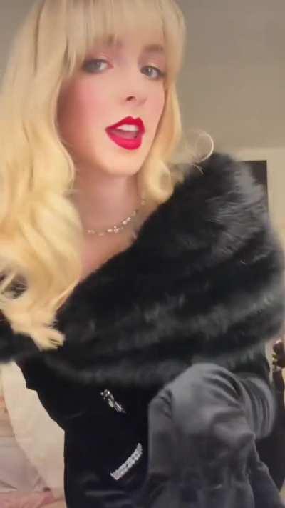 Mckenna Grace Tiktok 🖤