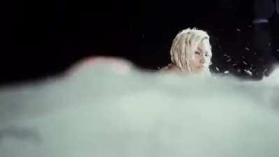 Look at that phat arch