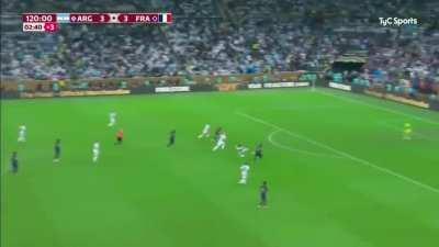 Ustedes son conscientes de lo que hizo este hombre? faltaban 15 segundos para el final del partido, si no la sacaba era campeón Francia