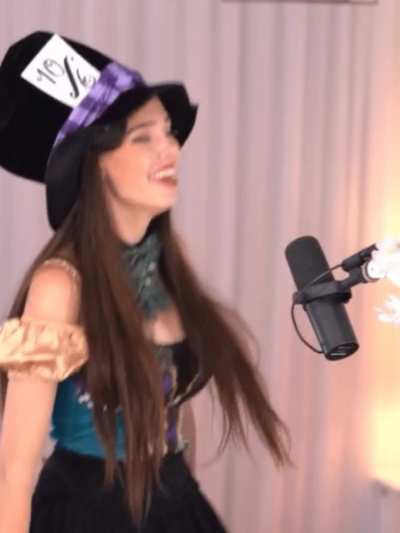 Nothin Like A LydiaViolet Giggle 🤭