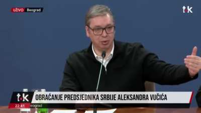 Snimak situacije koja se dogodila sinoć tokom 15-minutne tišine i predsednikov odgovor na teoriju o zvučnim topovima.
