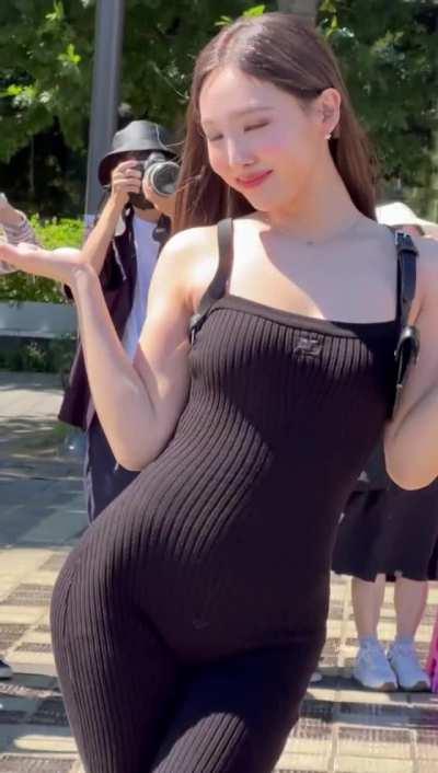 Nayeon fuckdoll 🤤