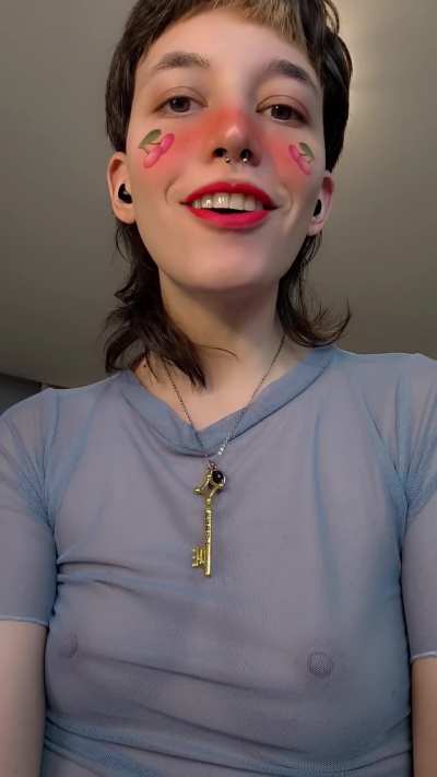 open your mouth for mommy