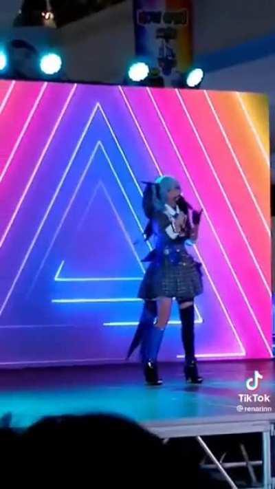 Filipina girl cosplays Sui-chan and sings Next Color Planet on Stage 🎤✨