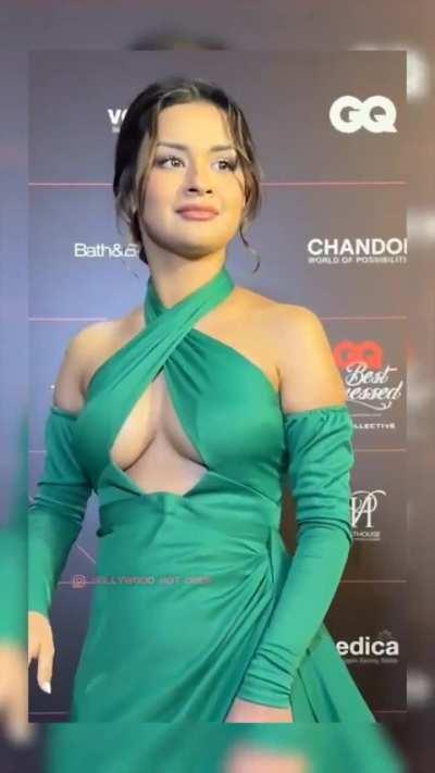 Avneet kaur is such a tease !!