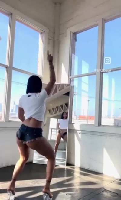 Shenseea Twerk/🍑 Compilation