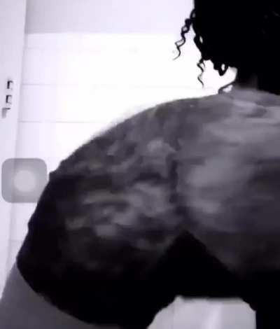 Damnn😍 HMU for more