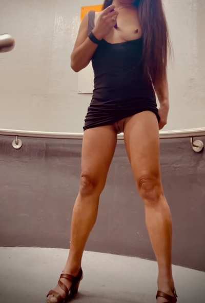 Public pee makes my nipples so hard