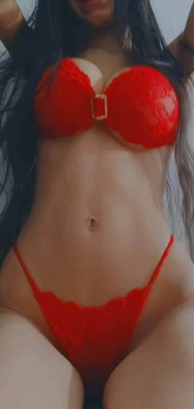 who needs a muslim gf with huge titties?👀