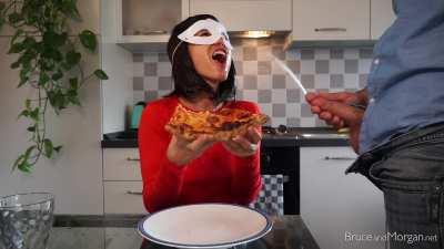 What goes best with pizza?