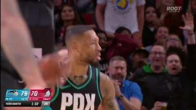 [Highlight] Dame shows he still has hops as he rises up over Cole Anthony and slams it!