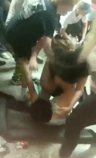 They already fighting 😭