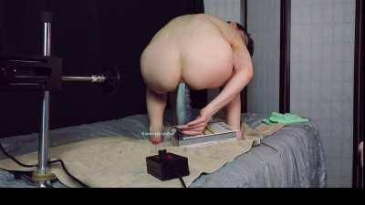 I like really long things in my butt!