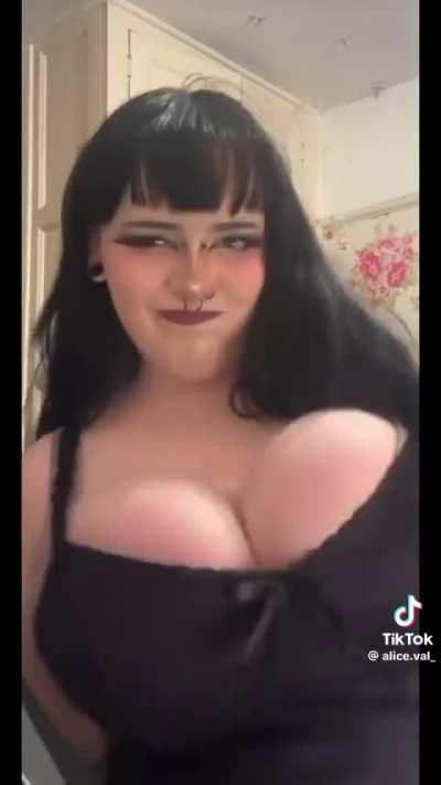 @alice.val_ dg_bukakke huge bouncing tits