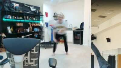 xqc when he play Friday night funkin