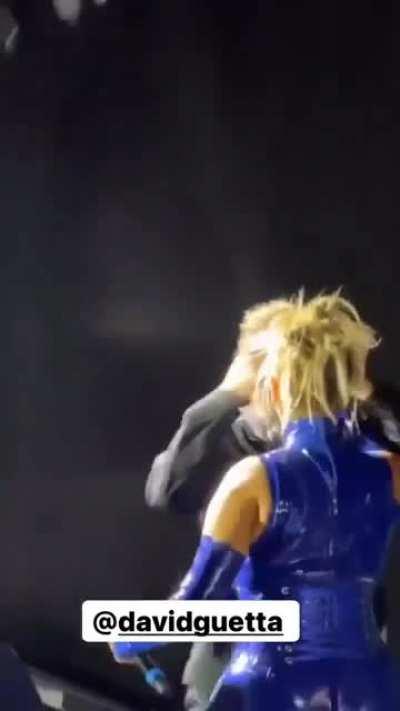 Ass looking great in this outfit