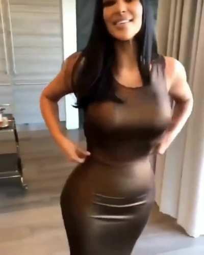 Dress to impress (2/2)