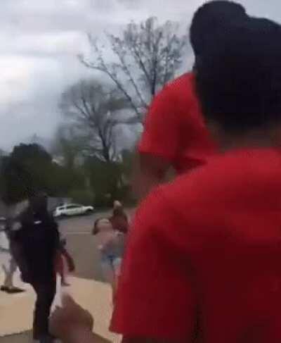 Police shooting causes commotion in neighborhood