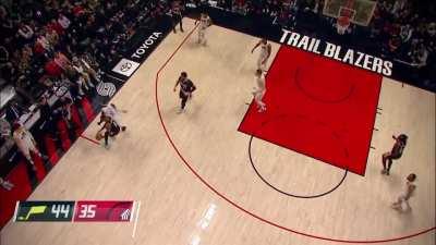 [Highlight] Dame with the silky smooth 360 no scope triple