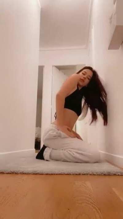 The way she'll ride. 🤤